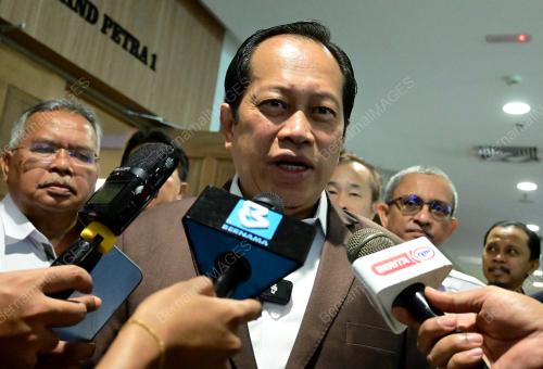 DATUK SERI AHMAD MASLAN