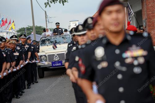 TAN SRI ACRYl SANI ABDULLAH SANI