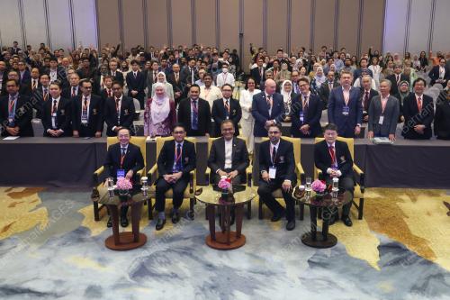 DATUK SERI DR DZULKEFLY AHMAD