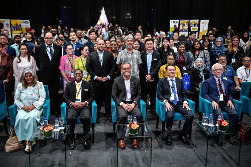 DATUK SERI DZULKEFLY AHMAD