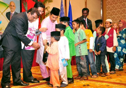 DATUK M. KAYVEAS