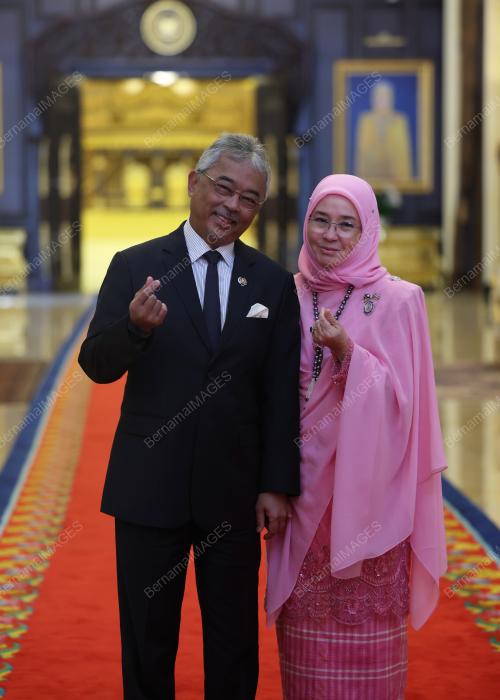 AL-SULTAN ABDULLAH RI'AYATUDDIN AL-MUSTAFA BILLAH SHAH