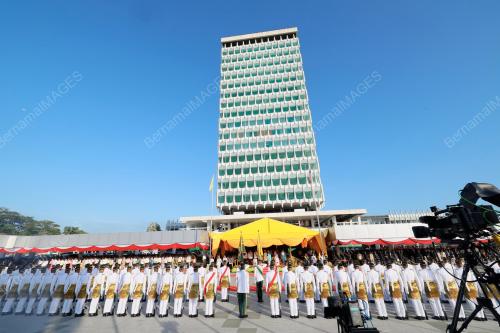 AL-SULTAN ABDULLAH RI'AYATUDDIN AL-MUSTAFA BILLAH SHAH