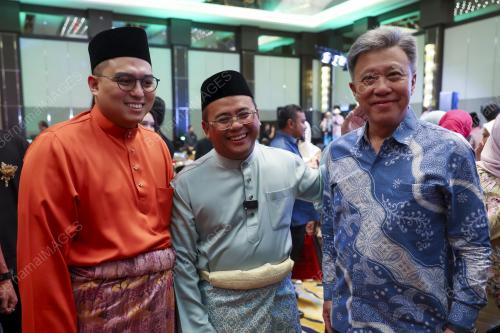 DATUK SERI AMIRUDIN SHARI