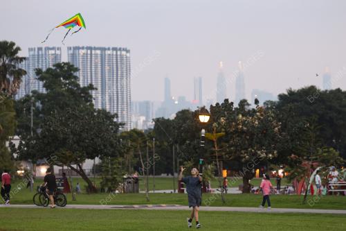 HARI PERTAMA TAHUN 2024