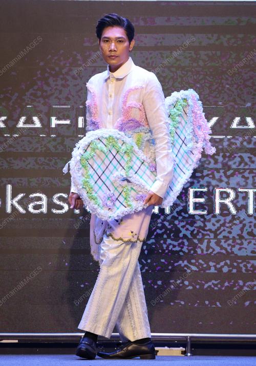 MALAYSIA EMERGING DESIGNERS FASHION FLUX