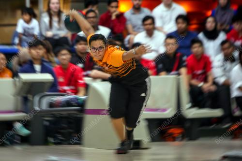 KL61_07122016_BOWLING