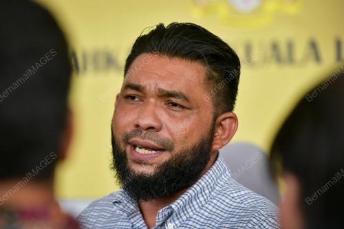 MUHAMMAD AZRI WAN DERIS