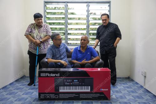 FAHMI FADZIL