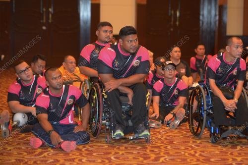KL61_10102014_KEM_PARA_ASIAN
