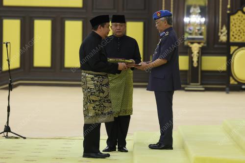 AL-SULTAN ABDULLAH RI'AYATUDDIN AL-MUSTAFA BILLAH SHAH