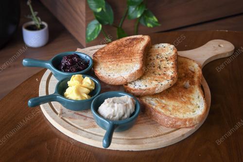 YIN SOURDOUGH