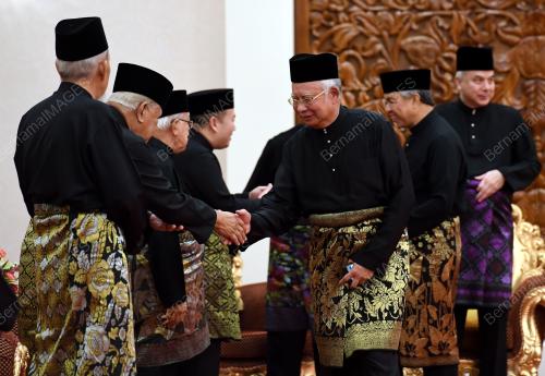 KL61_11102017_RAJA_BN201709195995
