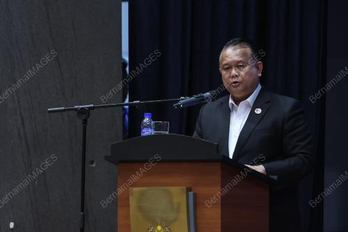DATUK SERI ALEXANDER NANTA LINGGI