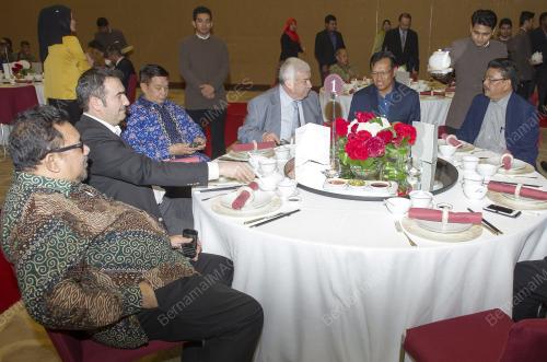 KL61_14022015_MAKAN_MALAM