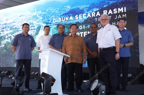DATUK SERI ALEXANDER NANTA LINGGI
