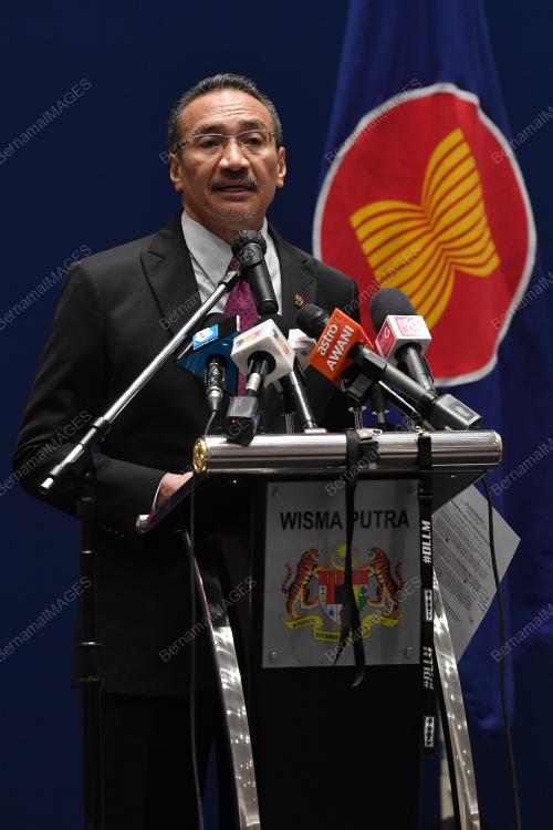 DATUK SERI HISHAMUDDIN TUN HUSSEIN