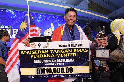 KL61_16112017_TANGAN_BN201711131310