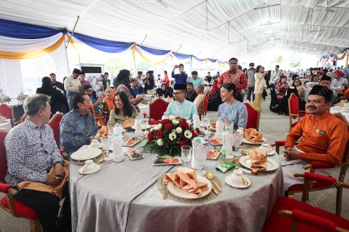 DATUK FAHMI FADZIL