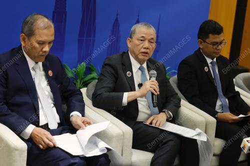 DATUK SERI FADILLAH YUSOF