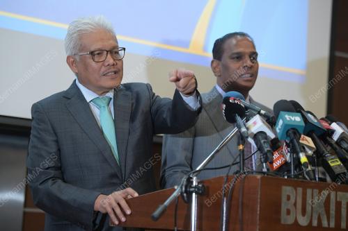 DATUK SERI HAMZAH ZAINUDIN 
