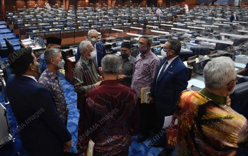 DATUK SERI ISMAIL SABRI YAAKOB