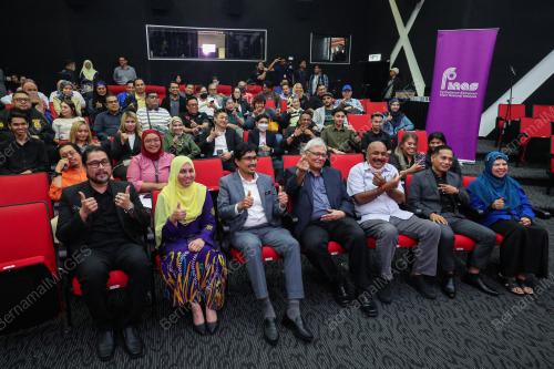 DATUK KAMIL OTHMAN