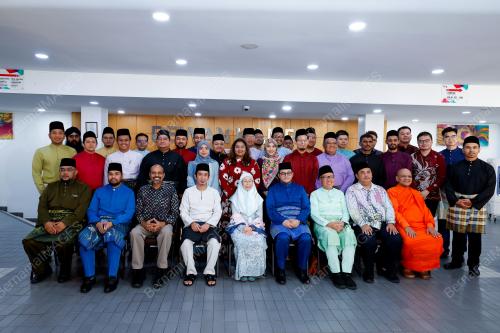 DATUK SERI DR WAN AZIZAH WAN ISMAIL