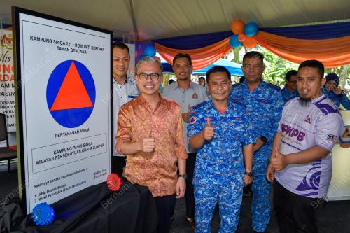 FAHMI FADZIL