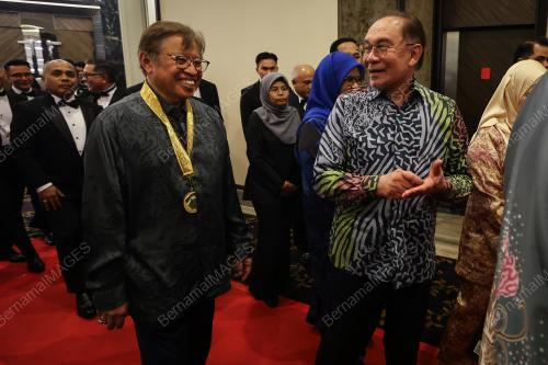DATUK SERI ANWAR IBRAHIM