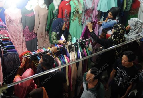 KL61_24062017_AIDILFITRI_PERSIAPAN
