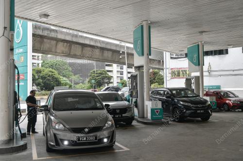 TINJAUAN PETROL RON 95