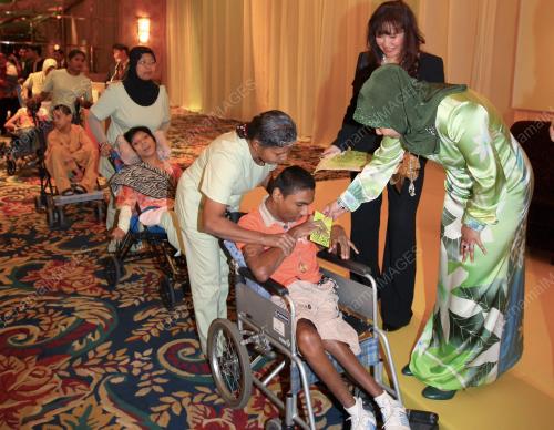 TUANKU NUR ZAHIRAH