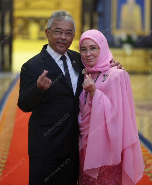 AL-SULTAN ABDULLAH RI'AYATUDDIN AL-MUSTAFA BILLAH SHAH