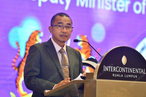 DATUK DR NOOR AZMI GHAZALI