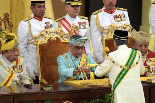 KL61_31012019_AGONG_BN201901289402