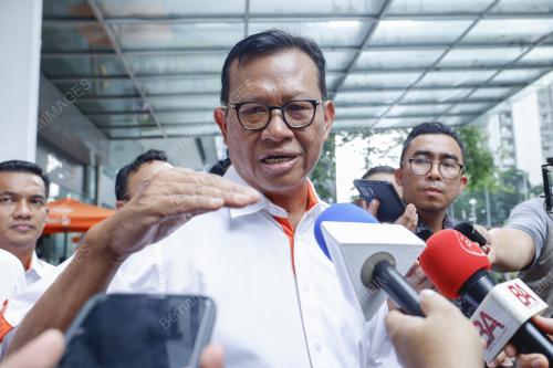 DATUK SERI AHMAD SHABERY CHEEK