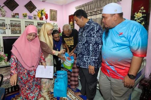 DATUK SERI DR WAN AZIZAH WAN ISMAIL