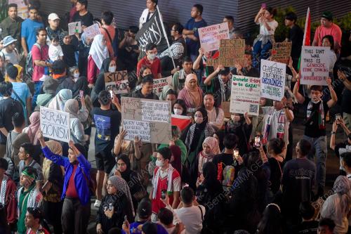 PROTES JALAN-JALAN PALESTIN