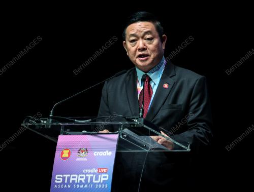 DR KAO KIM HOURN