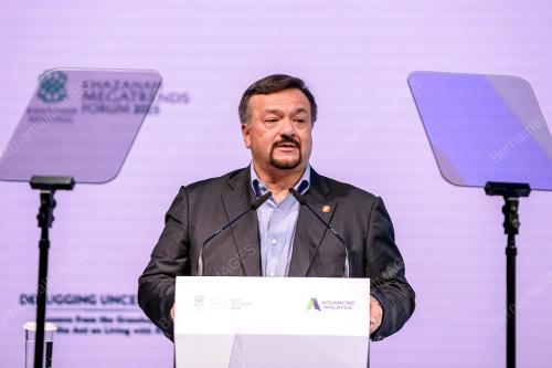 DATUK SERI AMIR HAMZAH AZIZAN