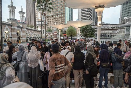 MASJID JAMEK BERBUKA PUASA