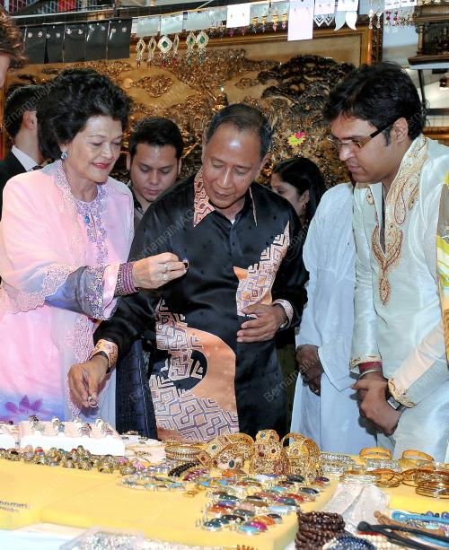 KL62_08112012_DEEPAVALI