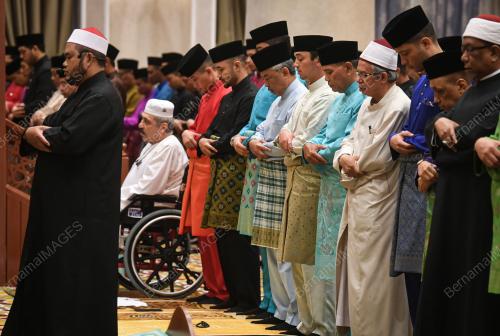 AL-SULTAN ABDULLAH RI'AYATUDDIN AL-MUSTAFA BILLAH SHAH