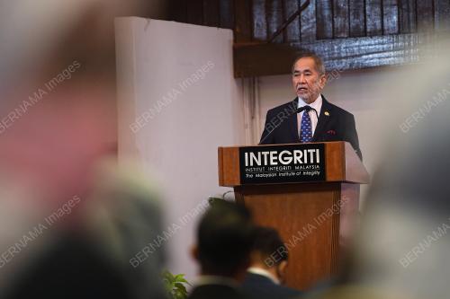 DATUK SERI DR WAN JUNAIDI TUAKU JAAFAR