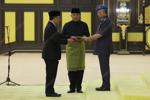 AL-SULTAN ABDULLAH RI'AYATUDDIN AL-MUSTAFA BILLAH SHAH