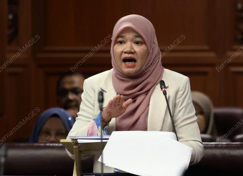 FADHLINA SIDEK