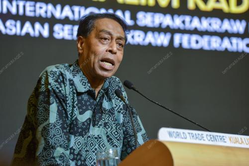 DATUK ABDUL HALIM KADIR