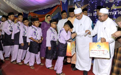 KL62_15062017_IFTAR