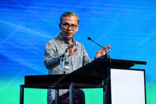 FAHMI FADZIL